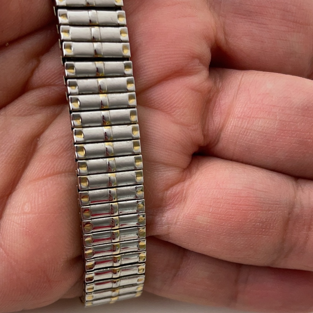 Sharp Expandable Metal Band - Picture 7 of 7